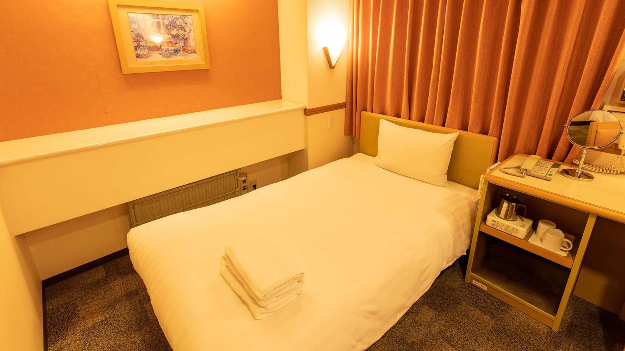 Toyoko Inn Chiba Minato Ekimae Номер фото